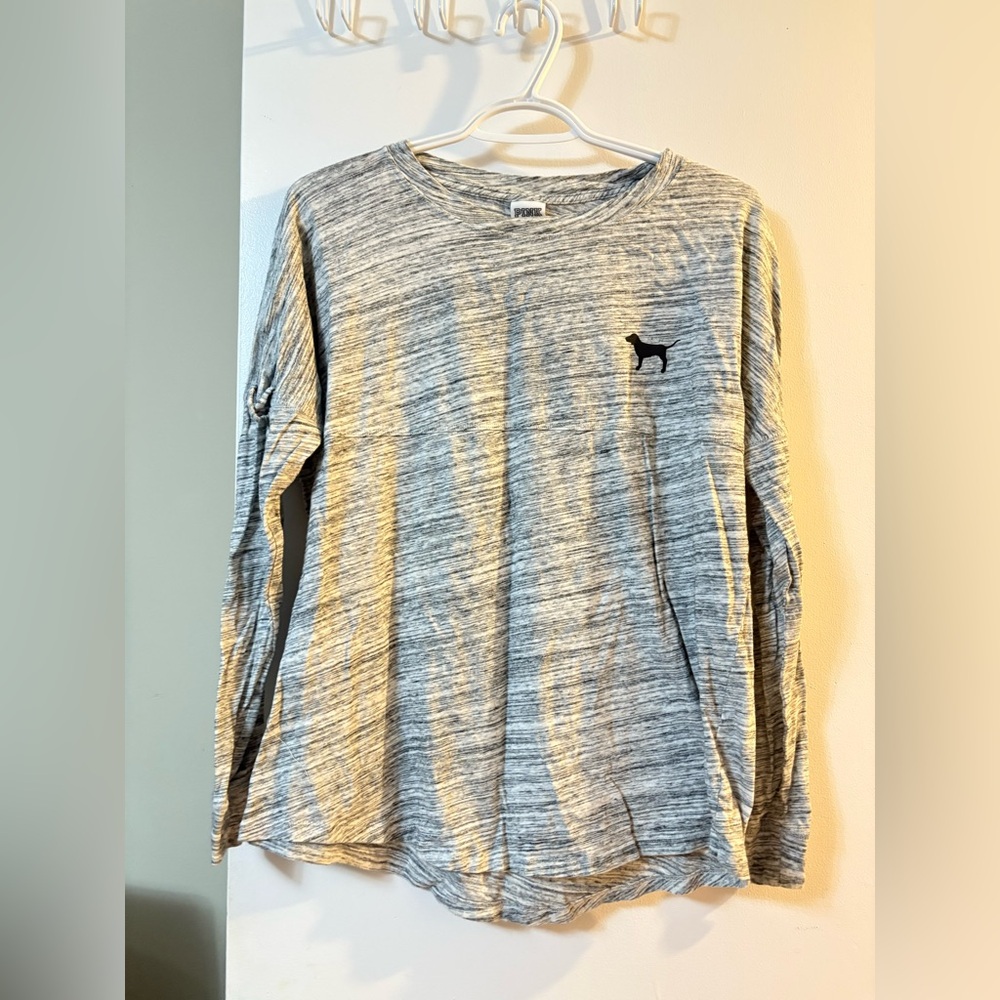 PINK VICTORIA SECRET Gray Long Sleeve Shirt with Dog Logo